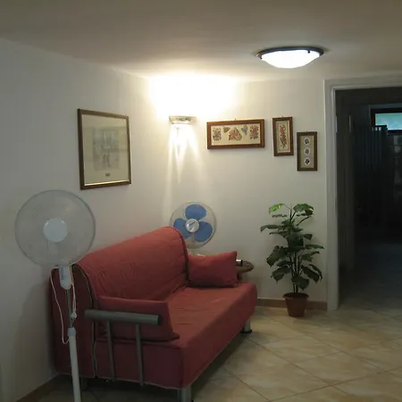 Casa Elena تافيانو
