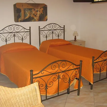Casa Elena * تافيانو